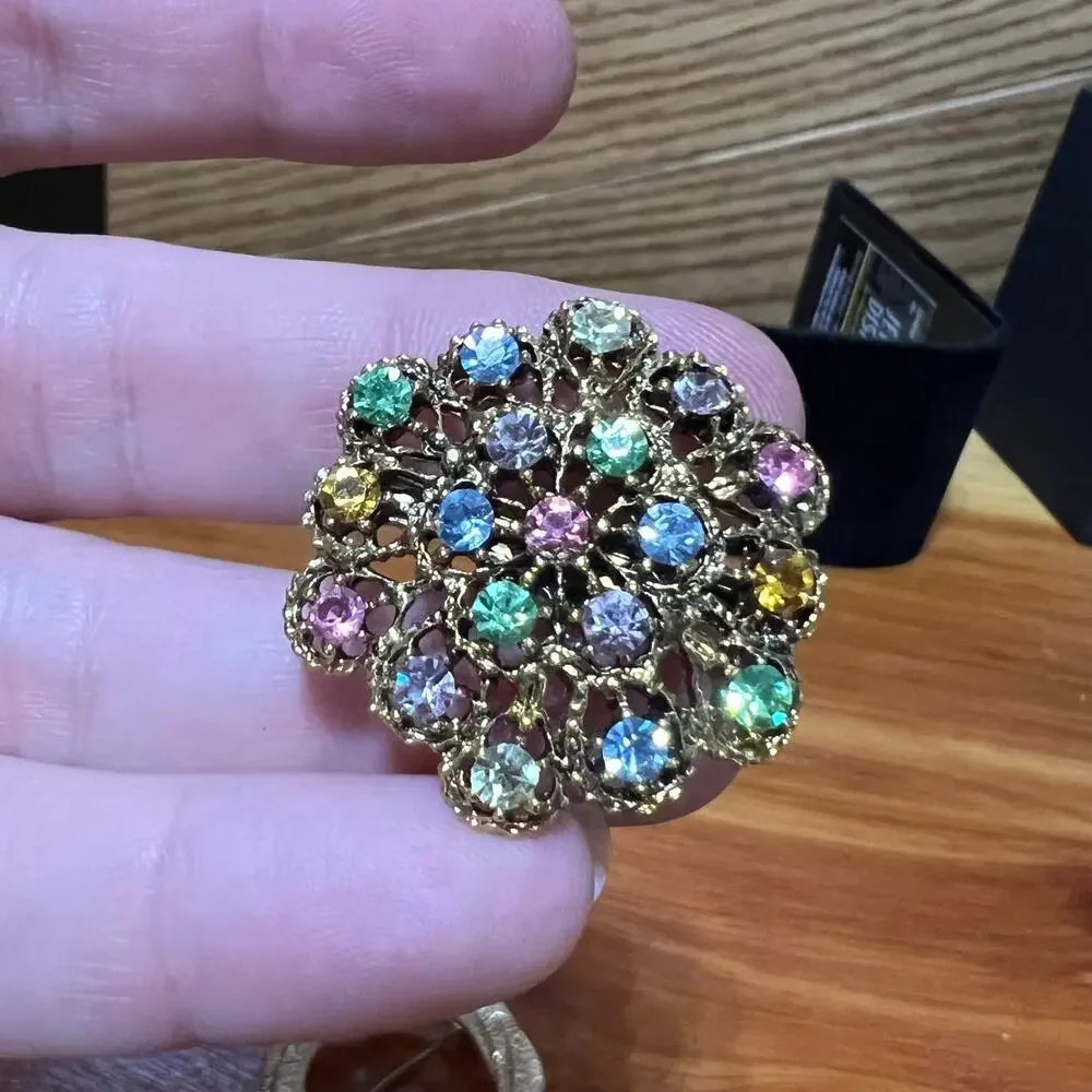Vintage Lot Brooches Lapel Pins‎ Gold Tone Noahs Ark World Heart Filigree Circle